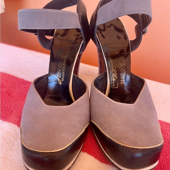 Tweedies Shoes - Vtg. 1940s TWEEDIES De Mars High Heels- Womens Shoes- Size 6 - Black & Gray
